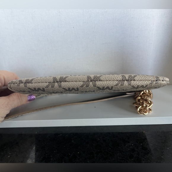 Michael Kors small bag - Picture 5 of 9